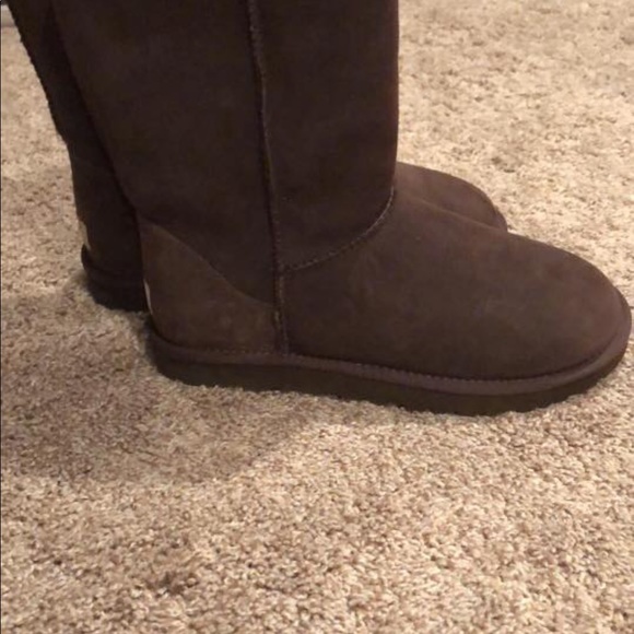 Uggs - Picture 6 of 8